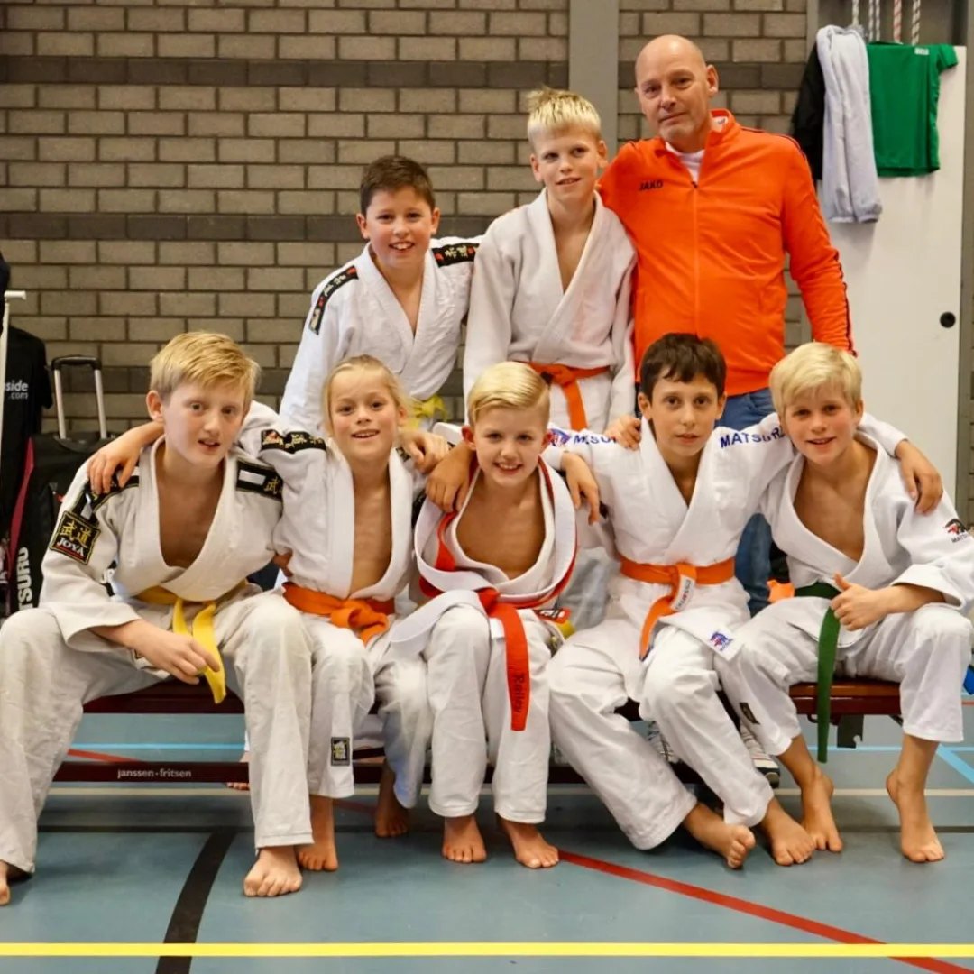 Judoschool Maruseru — groepsfoto